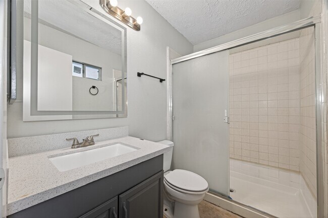 Building Photo - 5211 Devon Green Dr