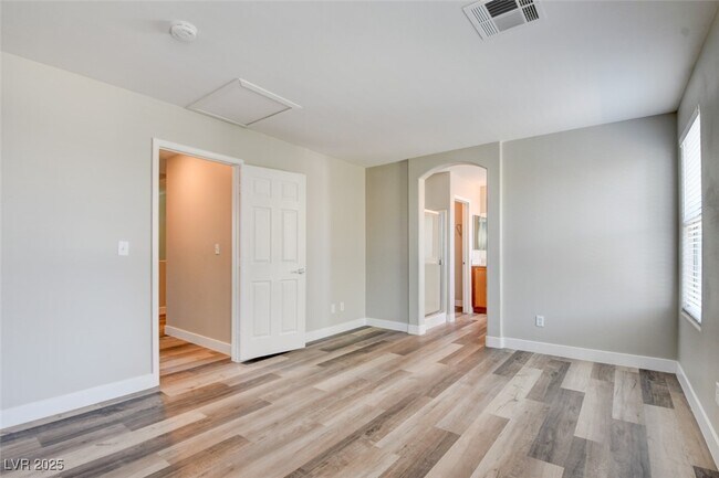Building Photo - 2142 Pillar Pointe St