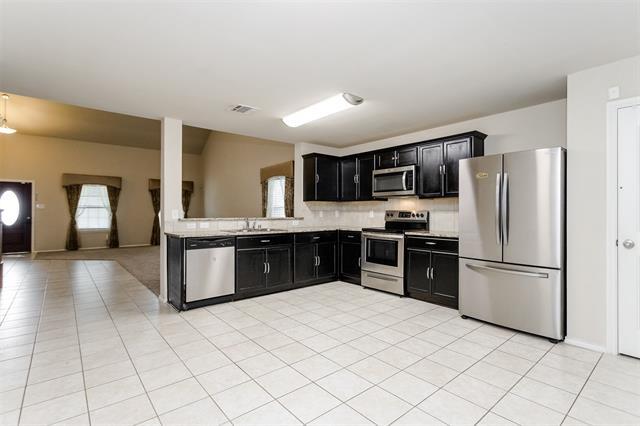 Building Photo - 1035 Sadie St