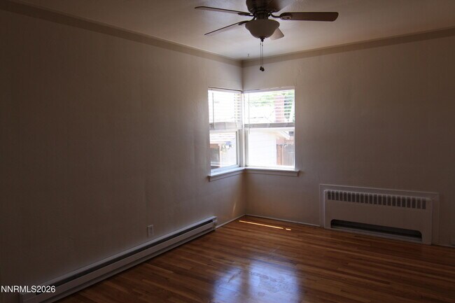 Building Photo - 1070 Kirman Ave