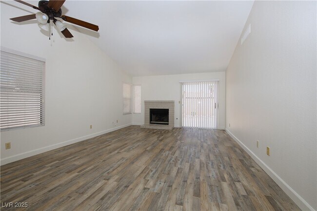 Building Photo - 672 Paulson Dr