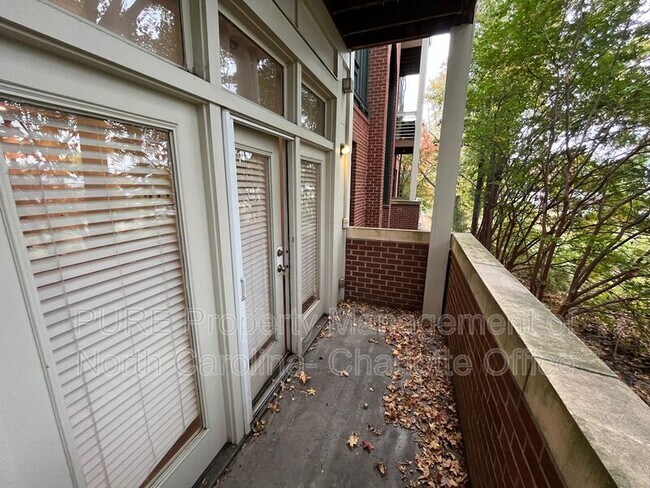 Building Photo - 462 New Bern Station Ct