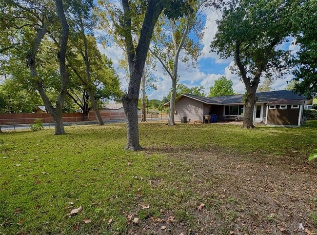 Building Photo - 6201 Belfast Dr