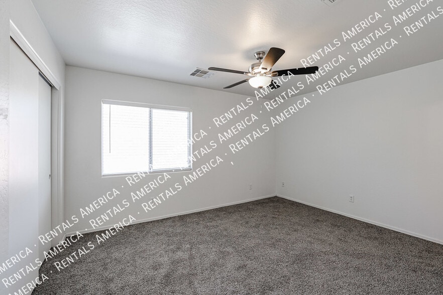 Building Photo - 22216 W Hadley St