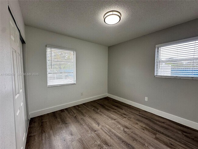 Building Photo - 2910 Pierce St