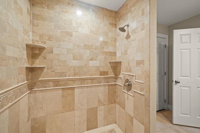 Building Photo - 2123 Wilson Dr