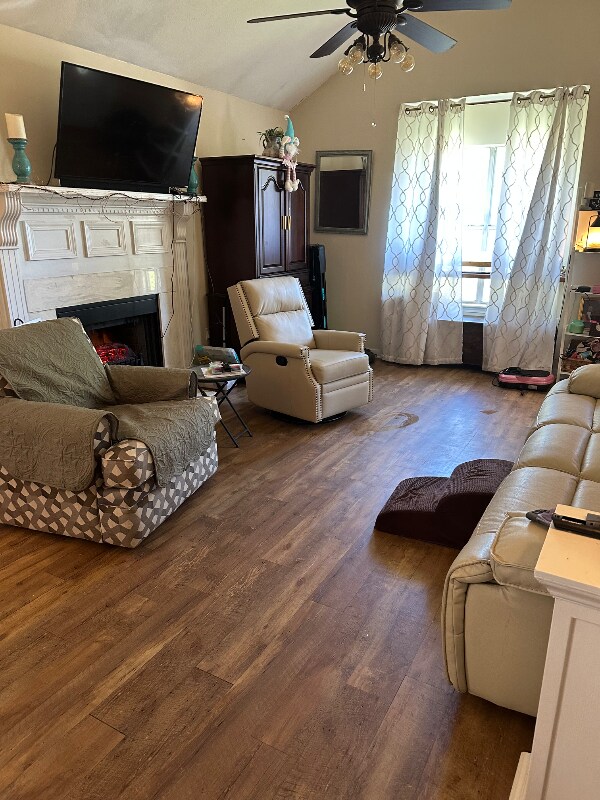 Building Photo - 1243 Barnett Bend Cir