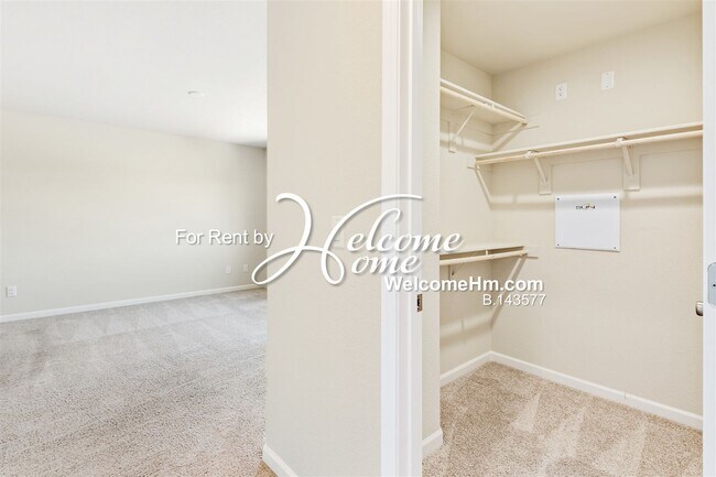 Building Photo - Beautiful Capital Village Home