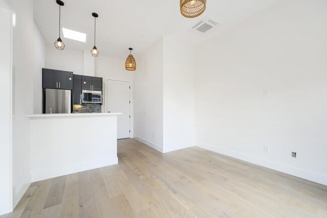 Building Photo - 2734 20th Street