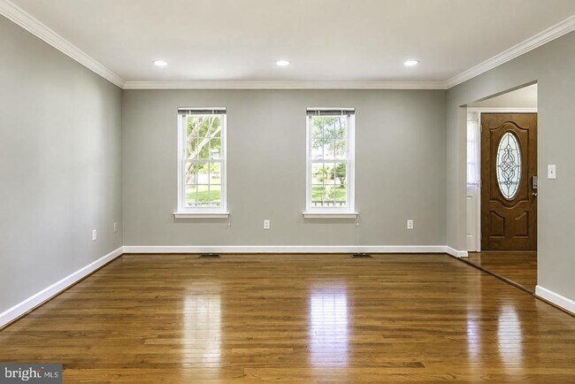 Building Photo - 15025 Timberlake Dr