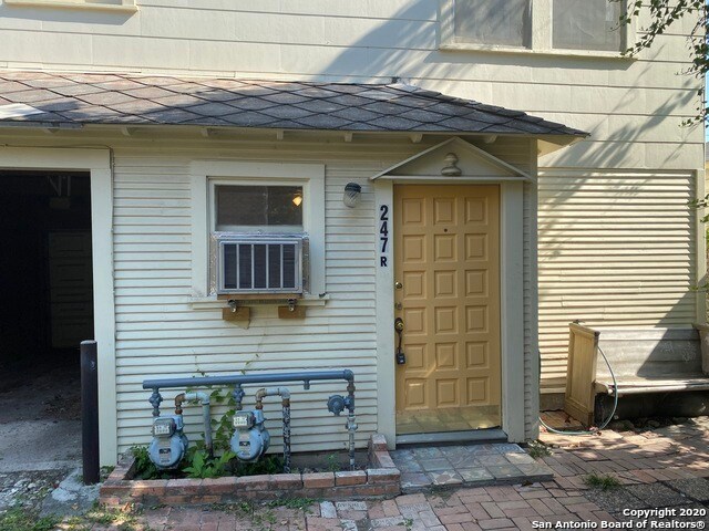 Primary Photo - 247 E Lullwood Ave