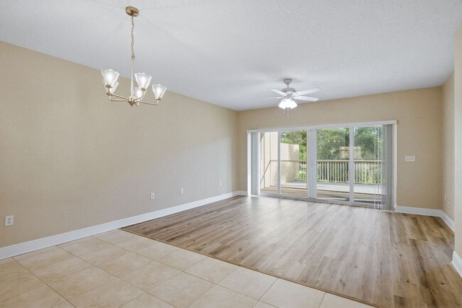 Building Photo - 960 Starkey Rd