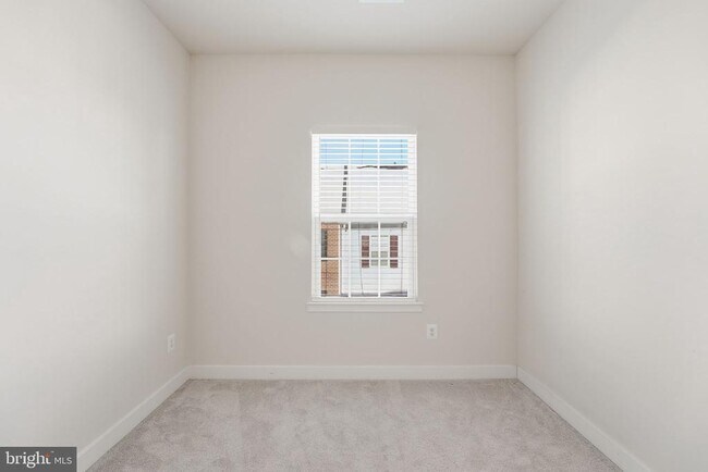 Building Photo - 42538 Tiber Falls Sq