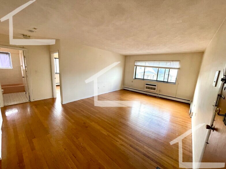 Primary Photo - 30 Allston St