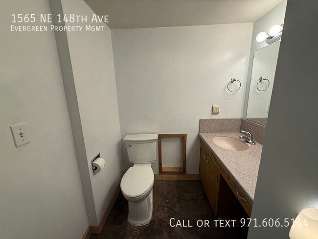 Building Photo - 1565 NE 148th Ave