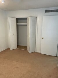 Building Photo - Ground Floor Two bedroom condo