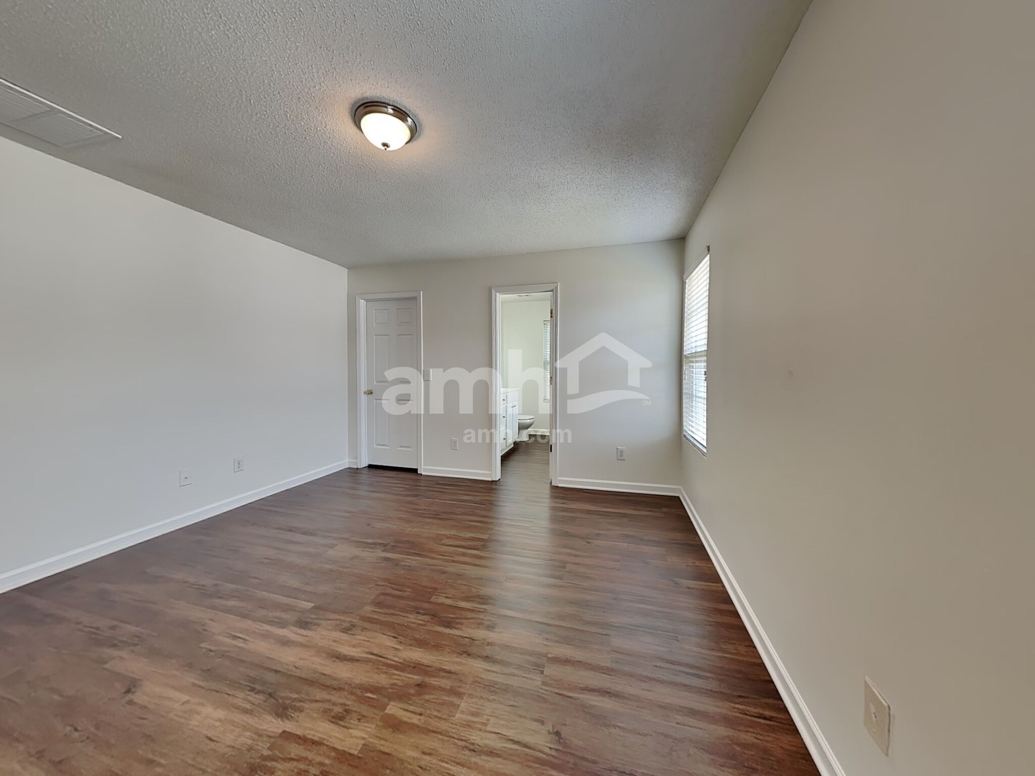 Building Photo - 5 Black Haw Ct