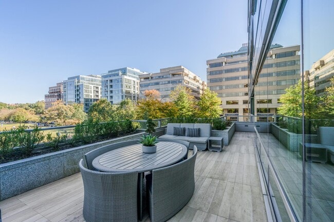 Building Photo - 2501 M St NW