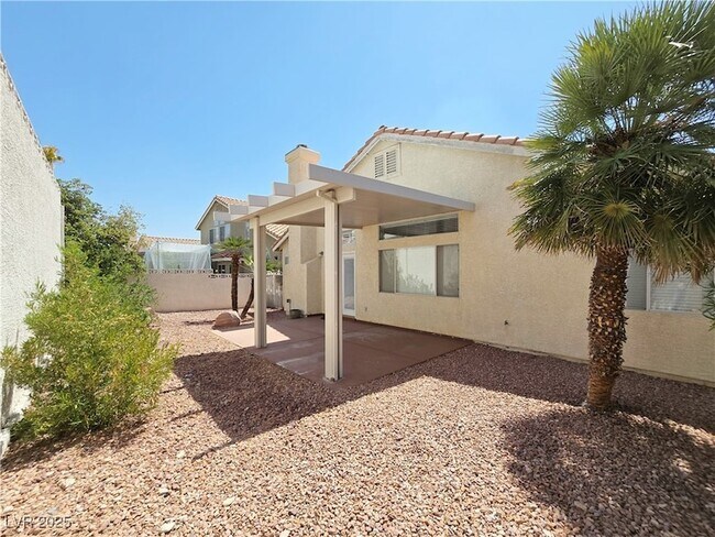 Building Photo - 1909 Scenic Sunrise Dr