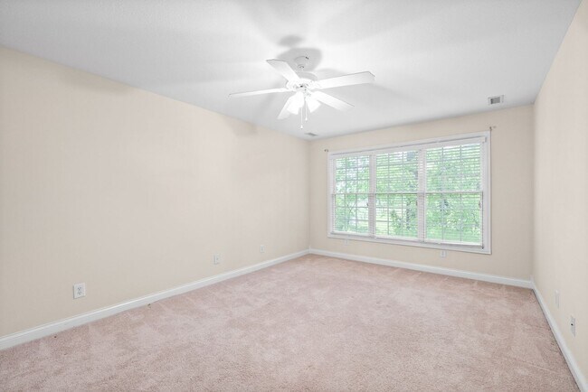 Building Photo - Gorgeous Upscale Home in the Gated Savanna...