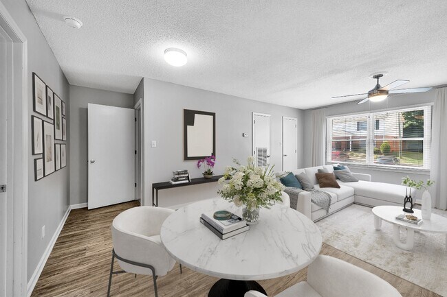 Interior Photo - Belmont Heights