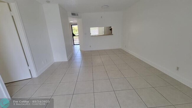 Building Photo - 3798 N University Dr
