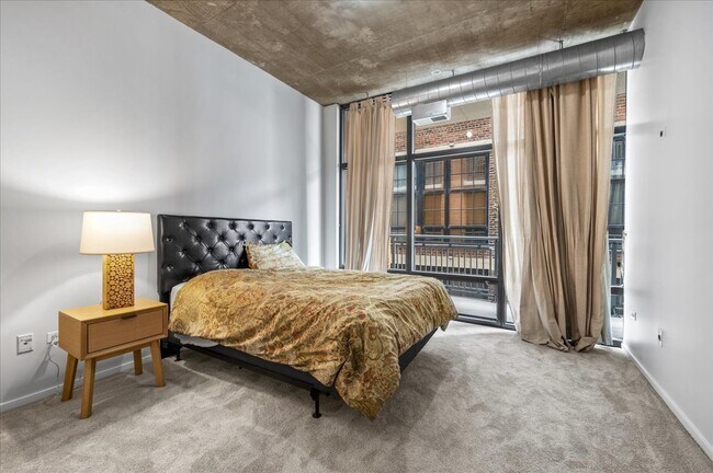 Building Photo - 520 S State St