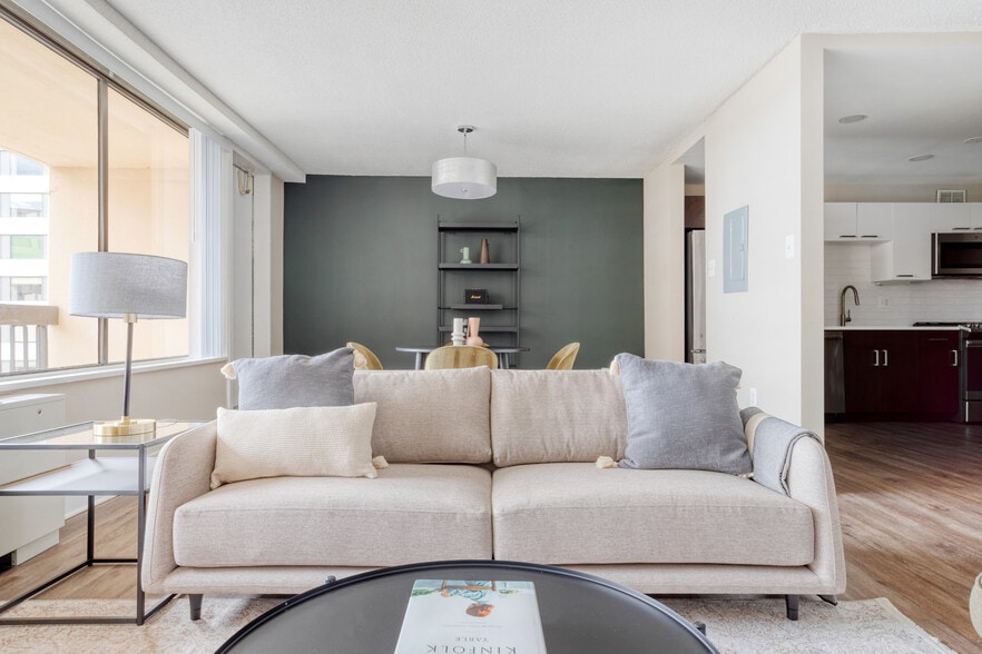 Building Photo - 1515 Richmond Hwy