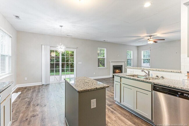 Building Photo - 2240 Mannington Dr