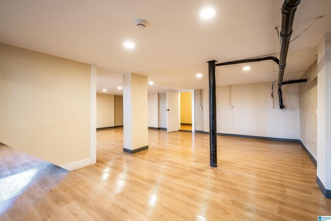 Building Photo - 4312 51st Ave N