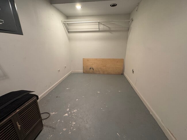 Building Photo - 2515 Live Oak Ln
