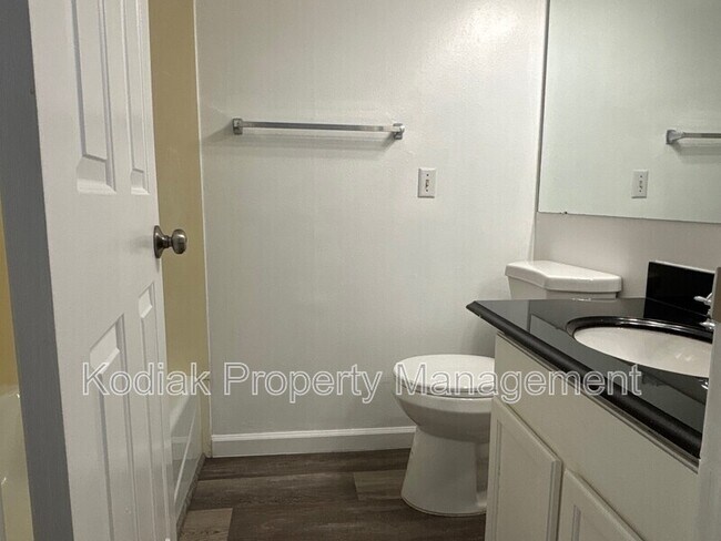 Building Photo - 9175 S Jefferson Pl