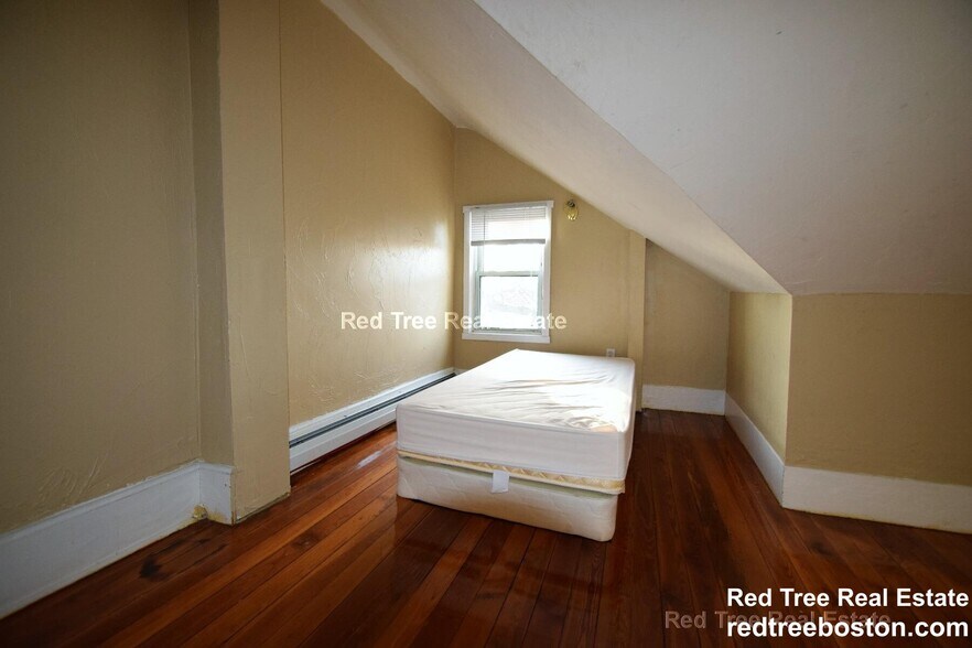 Building Photo - 6 Haskell St