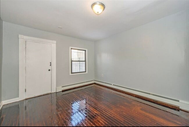 Building Photo - 241 Summit Ave
