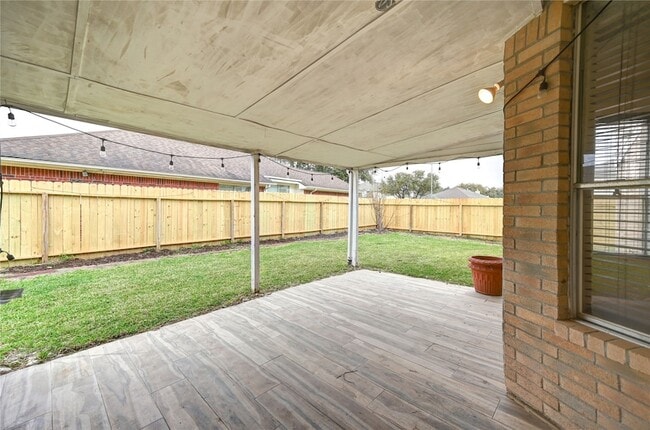 Building Photo - 11906 Dinosaur Valley Dr