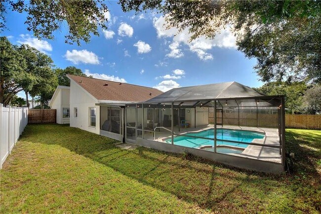 Building Photo - 3662 Chatham Dr