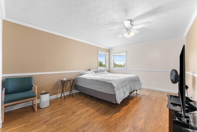 Building Photo - 8000 Lagos De Campo Blvd