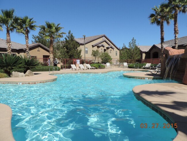 Building Photo - NW 1st floor condo