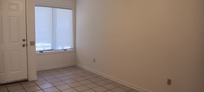 Building Photo - Christiansburg, 2 BR / 1 BA, Available Now