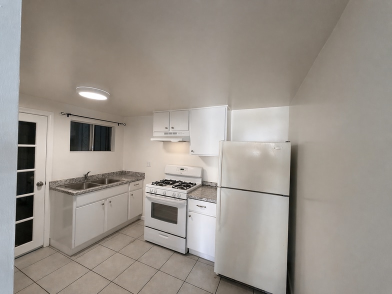 Building Photo - 1041 Geraghty Ave