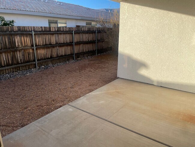 Building Photo - Occupied - 2 bedroom 2 bath in Aspen Shadows Contact Property Pros Property Management for more d...