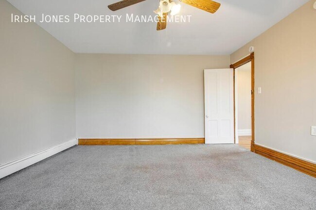 Building Photo - 138 Weimar St