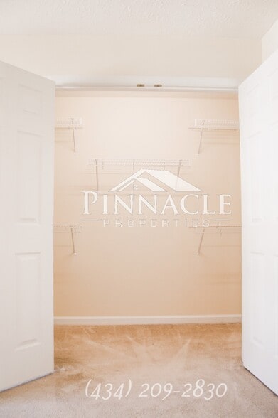 Building Photo - 104 Colonnade St
