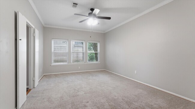 Building Photo - 12015 Fawnview Dr