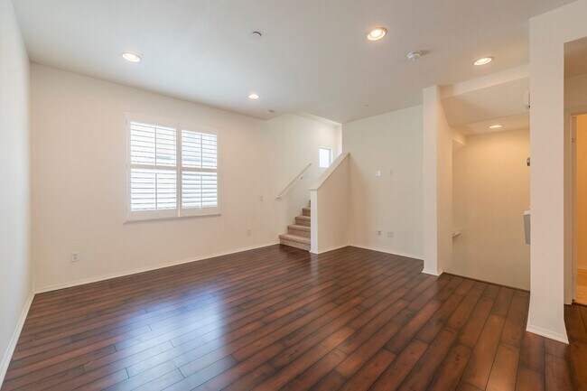 Building Photo - Ocean, #104