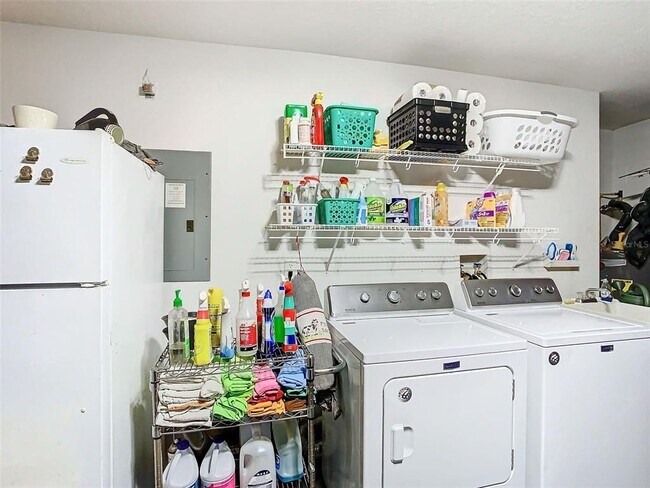 Building Photo - 6602 Imperial Oak Ln
