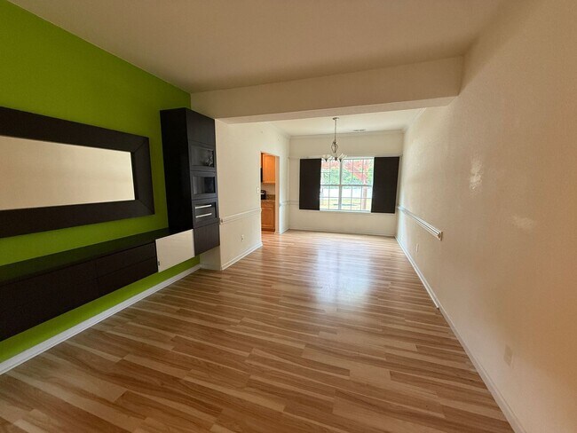 Building Photo - 1204 Monarch Reach