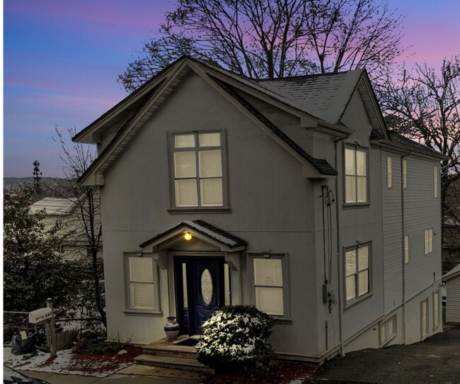 Primary Photo - 680 Belmont Ave