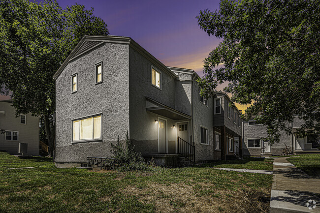 Building Photo - Baltimore Townhomes