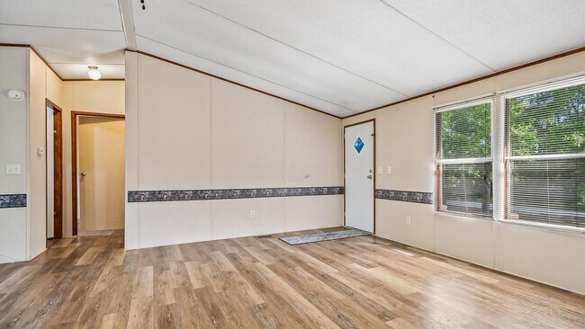 Building Photo - 63 Tully Ave